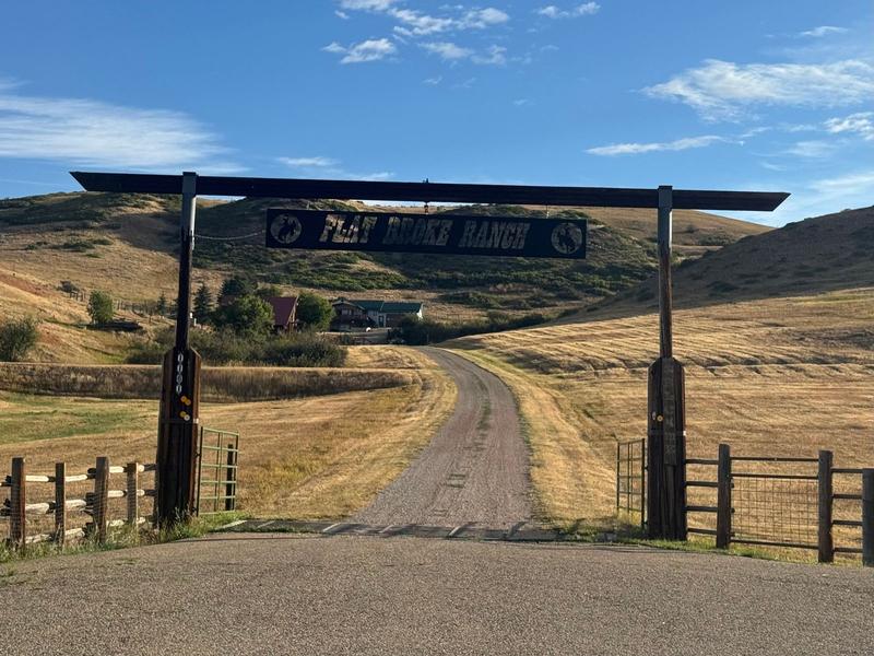 Anyone want to make an offer on this ranch? I bet you could get a good price given its name!🤣🤠