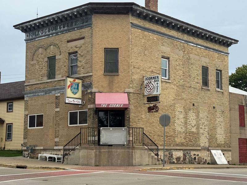 Certified five star dive bar, that welcomes riders!